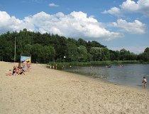 Rząsawa. Ośrodek Sportu i Rekreacji „Wawrzkowizna”. Plaża (fot. Tomasz Szwagrzak)