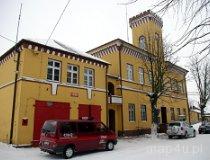 Dąbrowice. Ratusz miejski, obecnie siedziba Urzędu Gminy Dąbrowice. (fot. Piotr Solle)