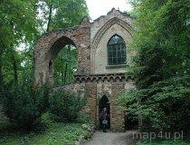 Arkadia, Park romantyczny. Domek gotycki. (fot. Dominika Pusta.)