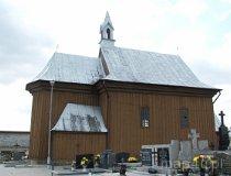 Opoczno. Drewniany kości&oacute;ł cmentarny. (fot. Anna Zygma)