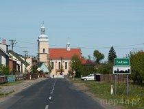 Zadzim. Kości&oacute;ł parafialny pw. św. Małgorzaty. (fot. Piotr Solle)