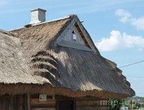 Radomsko. Zagroda tatarska z1875 r. w dawnym Stobiecku Miejskim - charakterystyczne ułożona strzecha (fot. Renata Leśniak-Kordzińska)