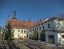 Warta. Zespół klasztorny bernardynów. Klasztor (fot. Marek Krym)