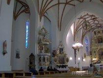 Szadek. Gotycki kości&oacute;ł p.w. Wniebowzięcia NMP i św. Jakuba, XIV-XIX w. Wnętrze świątyni (fot. Tomasz Szwagrzak)