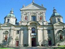 Studzianna-Poświętne. Zesp&oacute;ł klasztorny Filipin&oacute;w (fot. Marek i Ewa Wojciechowscy)