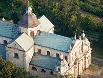 Poświętne. Zesp&oacute;ł klasztorny Filipin&oacute;w (fot. Kacper Dondziak)