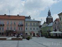 Piotrków Trybunalski. Centrum Starego Miasta - Rynek Trybunalski. Pierzeja wschodnia (fot. Renata Leśniak-Kordzińska)