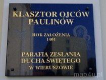 Wieruszów. Zespół klasztorny paulinów, 2 poł. XVII, 1880 r. Kościół rzymsko-katolicki p.w. św. Ducha, 1676, 1880r. Tablica informacyjna (fot. Piotr Solle)