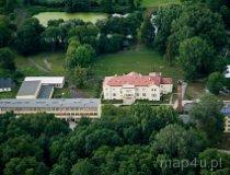 Wojsławice. Dw&oacute;r (fot. Kacper Dondziak)