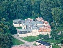 Bratoszewice. Zespół pałacowy Rzewuskich (fot. Kacper Dondziak)