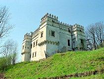 Szymbark. Dw&oacute;r (fot. Marek i Ewa Wojciechowscy)