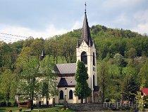 Laskowa. Kości&oacute;ł pw. Najświętszego Imienia Marii Panny (fot. Marek i Ewa Wojciechowscy)