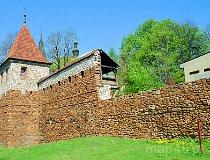 Olkusz. Baszta i mury obronne (fot. Marek i Ewa Wojciechowscy)
