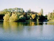 Łódź. Staw w parku im. J. Piłsudskiego (Na Zdrowiu) (fot. Marta Pabich-Makoska)