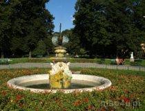Łódź. Kompozycja rzeźbiarska fontanny w parku im. Sienkiewicza (fot. Marta Pabich-Makoska)