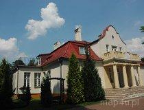 Dzierżązna. Park dworski z początku XX w., dw&oacute;r murowany (fot. Piotr Wojtaszek)