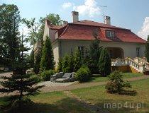 Dzierżązna. Park dworski z początku XX w., dw&oacute;r murowany (fot. Piotr Wojtaszek)