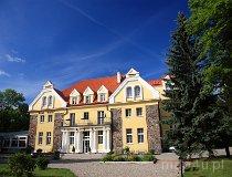 Ublik. Zesp&oacute;ł pałacowy – Hotel „Park” (fot. Marek i Ewa Wojciechowscy)