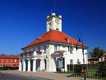 Błonie. Ratusz (fot. Marek i Ewa Wojciechowscy)