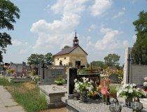 Modlna. Kaplica cmentarna, murowana, k. XIX w. (fot. Agnieszka Rytel)
