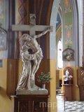 Sulejów. Pieta przy wejściu do kościoła św. Floriana. (fot. Paulina Gajzler)