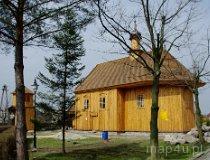 Radomsko - Stobiecko Miejskie. Drewniany kościół rzymsko-katolicki pw. św. Rocha, 1502, XVIII w. (fot. Piotr Solle)