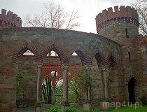 Kamieniec Ząbkowicki. Ruiny zamku Hohenzollern&oacute;w (fot. Marek i Ewa Wojciechowscy)