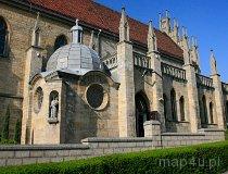 Imielin. Kości&oacute;ł pw. Matki Boskiej Szkaplerznej. Widok od strony południowej (fot. Agnieszka Drożdż i Jurek Hyra)