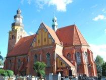 Wodzisław Śląski. Kości&oacute;ł pw. Wniebowzięcia Najświętszej Maryi Panny położony na wzniesieniu g&oacute;rującym nad wodzisławską star&oacute;wką. (fot. Iwona Jeszka)