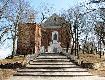 Krzepczów (Stary Krzepczów). Kościół rzymsko-katolicki p.w. św. Wojciecha. Dzwonnica murowana (fot. Tomasz Szwagrzak)