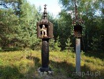 Drobnice. Drewniane kapliczki słupowe (fot. Marta Pabich-Makoska)