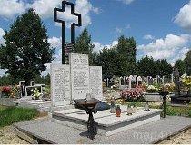 Dzietrzniki. Mogiła na cmentarzu (fot. A. Makoski)