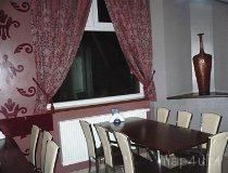 Wieluń. Pizzeria "La Spezzia", wnętrze lokalu.
Wieluń, ul. mjr. Henryka Sucharskiego 22. (fot. Barbara Puławska)