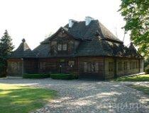 Ożarów. Dwór
