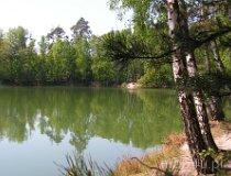 Okolice Ożarowa.
Ożar&oacute;w Towarzystwo. Zbiornik wodny przy szlaku rowerowym EWI 4 (fot. Renata Leśniak-Kordzińska)