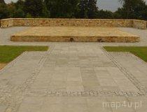 Gorzkowice. Nowy amfiteatr zbudowany na dawnym kopcu obronnego założenia palazzo in fortezza (fot. Piotr Solle)