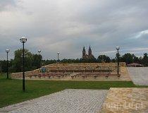 Gorzkowice. Nowy amfiteatr zbudowany na dawnym kopcu obronnego założenia palazzo in fortezza (fot. Tomasz Szwagrzak)