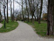 Bełchat&oacute;w. Zesp&oacute;ł dworsko-parkowy Olszewskich (obecnie Muzeum Regionalne w Bełchatowie). Park dworski (fot. Piotr Solle)