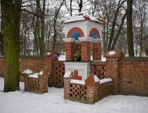 Kiernozia. Zespół pałacowy, XIX w. Park i ogrodzenie (fot. Piotr Solle)