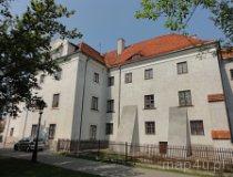 Łowicz. Zespół klasztorny Bernardynów, ul. Stanisławskiego 31, XV w. (fot. Arkadiusz Makoski)