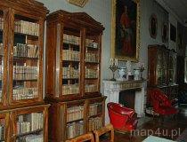 Niebor&oacute;w. Zesp&oacute;ł pałacowo-parkowy Radziwiłł&oacute;w. Biblioteka pałacowa. (fot. Dominika Pusta.)