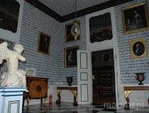 Niebor&oacute;w. Zesp&oacute;ł pałacowo-parkowy Radziwiłł&oacute;w. Pałac. Klatka schodowa. (fot. Dominika Pusta.)