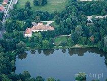 Niebor&oacute;w. Zesp&oacute;ł pałacowy (fot. Kacper Dondziak)