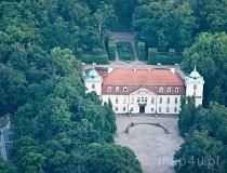 Niebor&oacute;w. Zesp&oacute;ł pałacowy (fot. Kacper Dondziak)