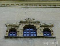 Piotrków Trybunalski. Zamek rodziny Bykowskich z XVII w., detal architektoniczny w środkowej części wieży (fot. Renata Leśniak-Kordzińska)