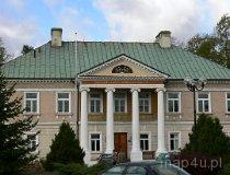 Stary Gostków. Zespół pałacowy z XIX w. (fot. Łukasz Konieczny)