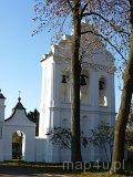 Gidle.Zabytkowa dzwonnica i fragment bramy przy zespole klasztornym kartuzów pw. Matki Boskiej Bolesnej z XVIII w. (fot. Renata Leśniak-Kordzińska)
