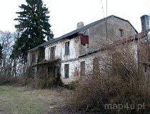 Charłupia Wielka. Zesp&oacute;ł dworski, 1 poł. XIX w. Dw&oacute;r (fot. Tomasz Szwagrzak)