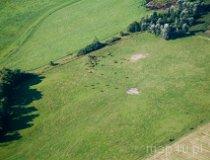 Ktery. Grodzisko stożkowate o spłaszczonym wierzchołku oraz okolone wałem i fosą jest reliktem założenia mieszkalno-obronnego z XIII-XIV w (fot. Kacper Dondziak)