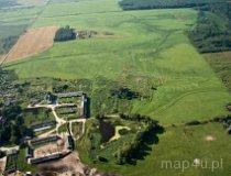 Ktery. Grodzisko stożkowate o spłaszczonym wierzchołku oraz okolone wałem i fosą jest reliktem założenia mieszkalno-obronnego z XIII-XIV w (fot. Kacper Dondziak)